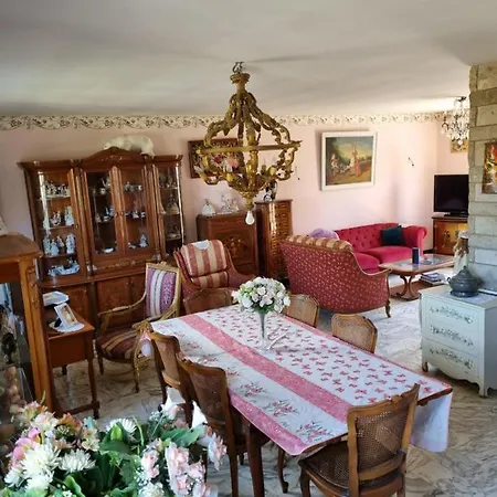Yassmine Homestay szállás *